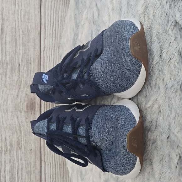 New Balance Sneakers, Womens 9.5, Great Condition - Picture 6 of 9